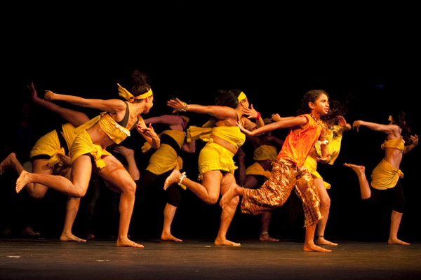 Bailando por Una Causa 2014. A dance showcase organized by Baila Society to benefit the Latino Commission on AIDS